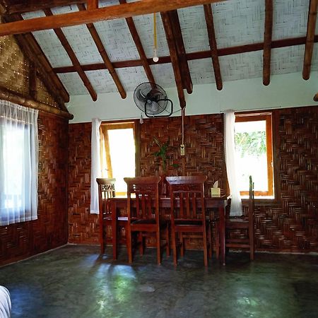 Magpie resto dan homestay Bukit Lawang Luaran gambar